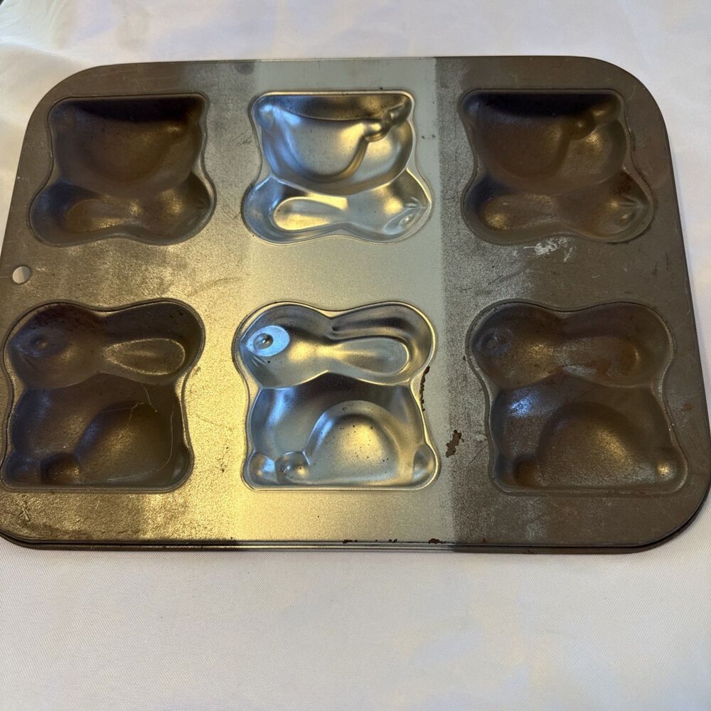 Wilton Mini Bunny Cake Pan 6 Molds